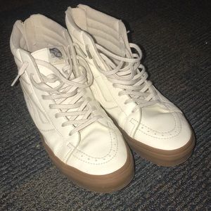 Almost BRAND NEW!! Worn only a few times